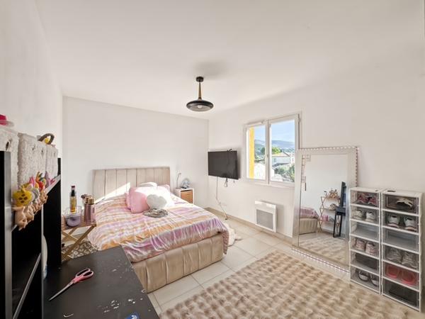 Allauch (13190) Maison dans un petit lotissement à Allauch le logis neuf calme absolu.