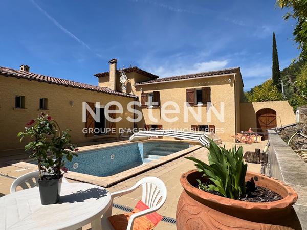 À VENDRE Maison Le Luc 5 pièce(s) 140 m² , Terrain arboré 4 674 m² , Piscine ,Dépendances , À pied du centre-ville