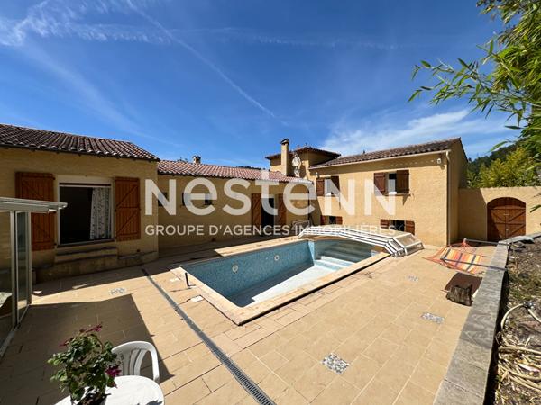 À VENDRE Maison Le Luc 5 pièce(s) 140 m² , Terrain arboré 4 674 m² , Piscine ,Dépendances , À pied du centre-ville