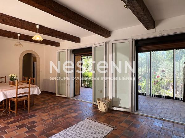 À VENDRE Maison Le Luc 5 pièce(s) 140 m² , Terrain arboré 4 674 m² , Piscine ,Dépendances , À pied du centre-ville