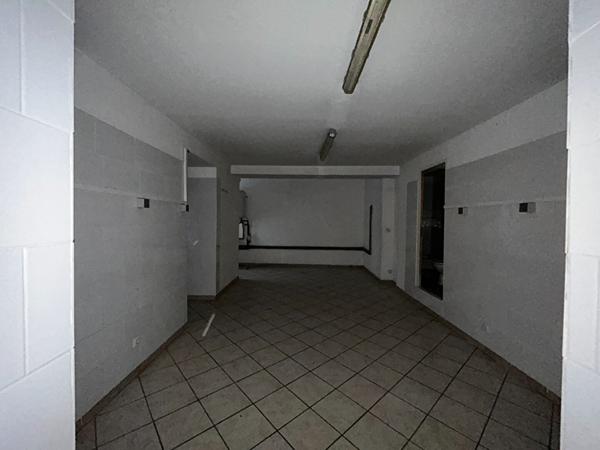 Local Commercial de 85 m² en Centre-Ville de Cavaillon avec cave en sous-sol