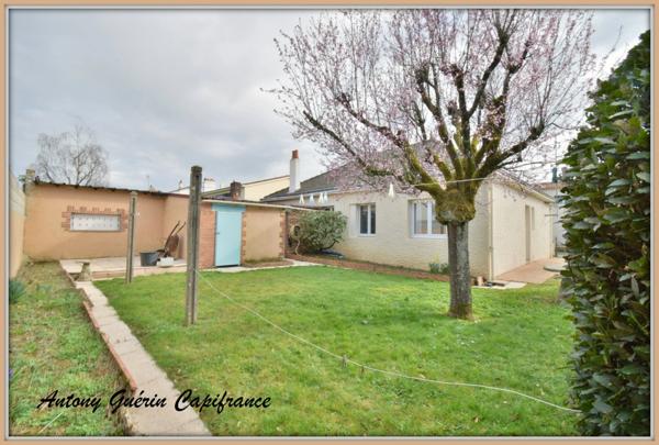 Maison à vendre 5 pièces LES HERBIERS (85)