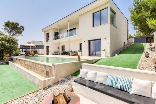 Maison d'architecte contemporaine avec vues