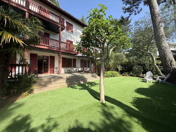 Appartement avec jardin privatif et terrasse, esprit maison Arcachon Abatilles