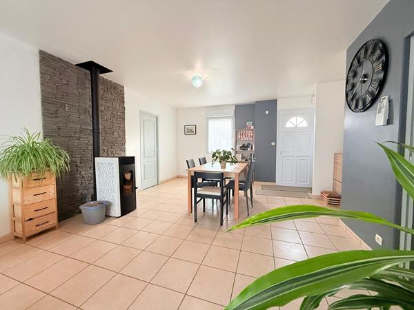 A vendre - Maison - 6 pièces - Proche Doué la Fontaine - D5992