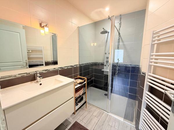 A vendre - Maison - 6 pièces - Proche Doué la Fontaine - D5992