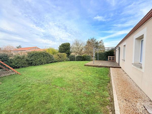 A vendre - Maison - 6 pièces - Proche Doué la Fontaine - D5992