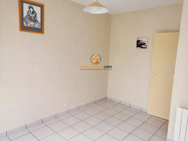Vente                                                      Appartement
                        
                     2 pièces                      36 m2                     à Pau