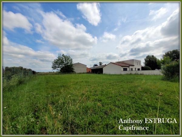 Terrain viabilisé à vendre SAINT CLAR DE RIVIERE (31)