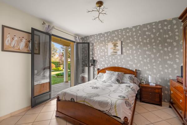 Tassin Maison familiale de 234 m2 avec un magnifique jardin de 1969 m2