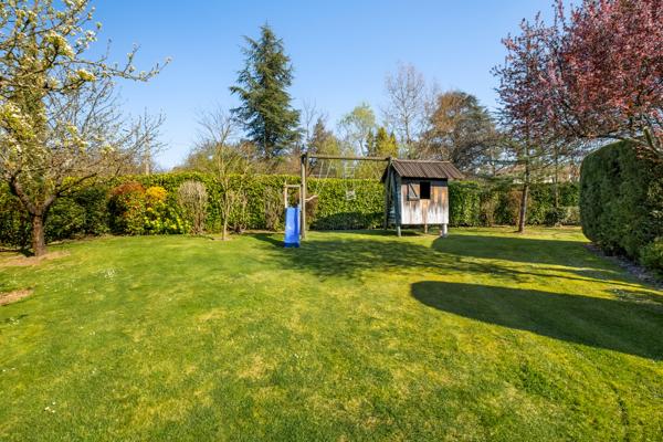 Tassin Maison familiale de 234 m2 avec un magnifique jardin de 1969 m2