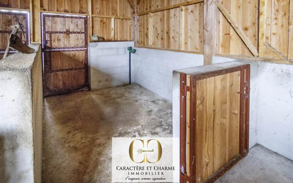 Rocamadour (46500) Propriété Lotoise restaurée : Piscine - Dépendances - 8 hectares - Box chevaux.