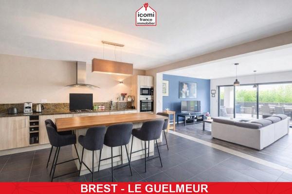 A VENDRE - MAISON DE 150 M² AVEC EXTENSION CONTEMPORAINE - ESPACE DE VIE +60 M² - 3/4 CHAMBRES - JARDIN CLOS - VUE MER - COUP DE COEUR - RARE