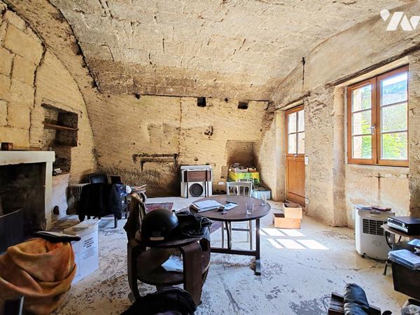 Habitat troglodytique  - Doué 