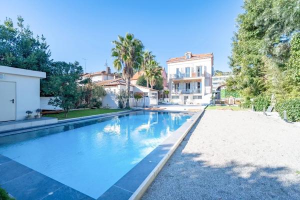 Vente Villa 7 pièces 400 m2 à Vallauris