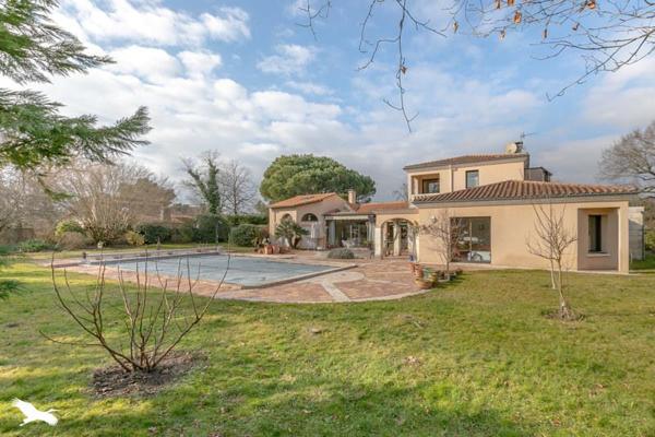 Maison à vendre |                                       Gradignan |                                        9 pièces  |  303 m²