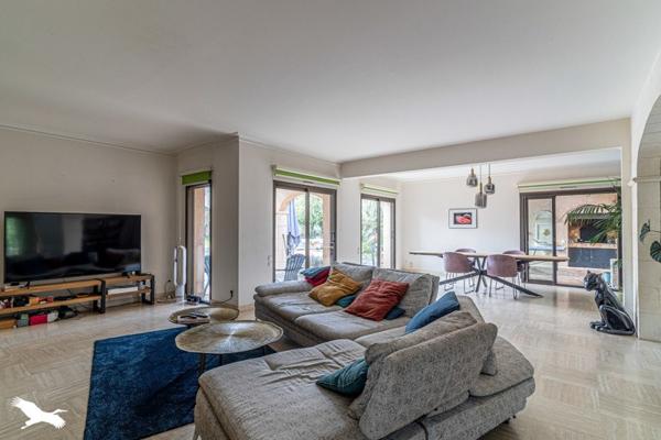 Maison à vendre 849 500 € Gradignan 9 p 303 m² DPE C