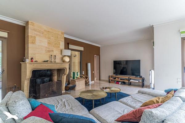 Maison à vendre 849 500 € Gradignan 9 p 303 m² DPE C