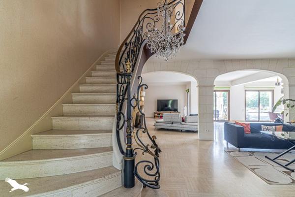 Maison à vendre 849 500 € Gradignan 9 p 303 m² DPE C