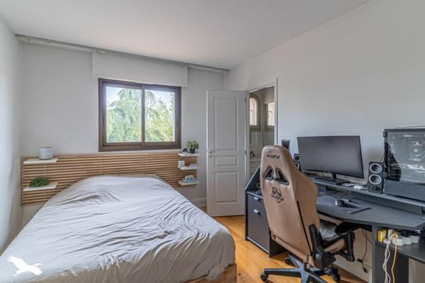 Maison à vendre 849 500 € Gradignan 9 p 303 m² DPE C