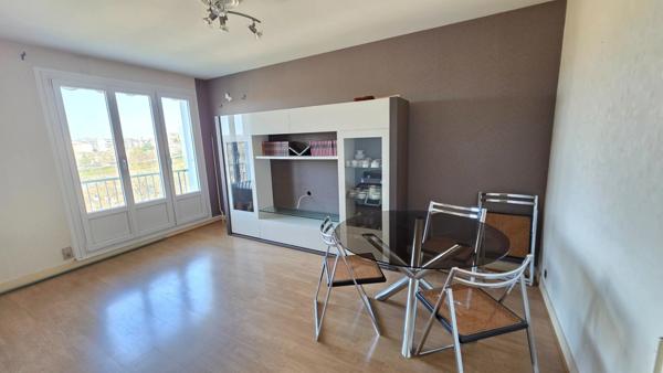 EXCLUSIVITE QUARTIER SAINT ANNE APPARTEMENT DE TYPE 2 AVEC ASCENSEUR - BALCON - GARAGE ET CAVE