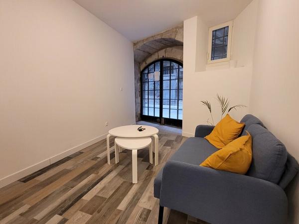 Vieux Chambéry - Local de 53 m2 à la vente