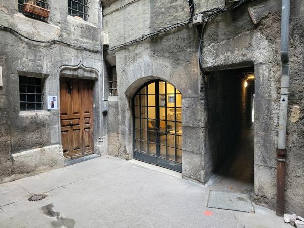 Vieux Chambéry - Local de 53 m2 à la vente