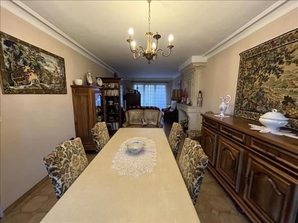 Maison à vendre |  Saint-Jean-d'Angély |  7 pièces | 147 m²