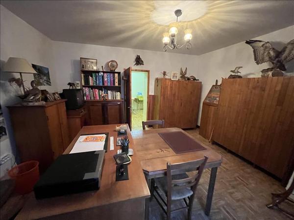 Maison à vendre |  Saint-Jean-d'Angély |  7 pièces | 147 m²