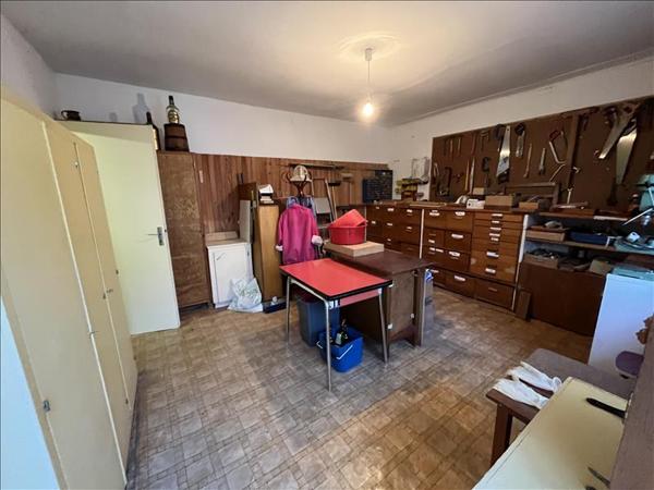 Maison à vendre |  Saint-Jean-d'Angély |  7 pièces | 147 m²