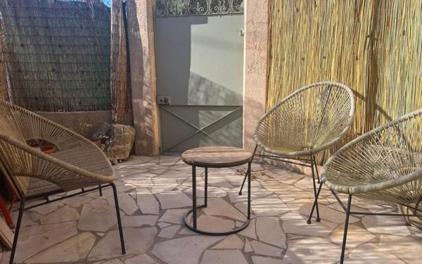 Maison à vendre    2 pièces •  Roquefort-les-Pins