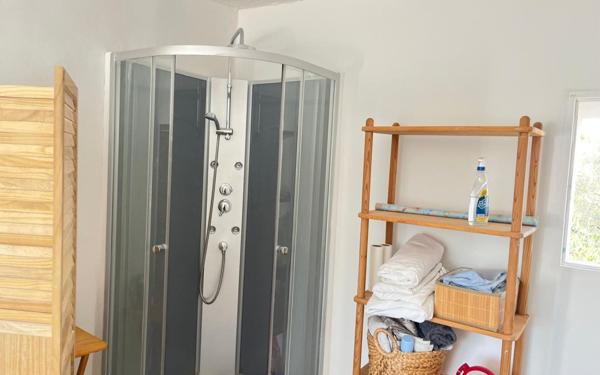 Maison à vendre    2 pièces •  Roquefort-les-Pins