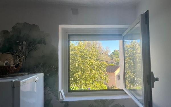 Maison à vendre    2 pièces •  Roquefort-les-Pins