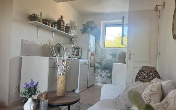 Maison à vendre    2 pièces •  Roquefort-les-Pins