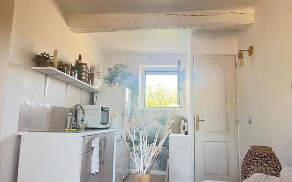 Maison à vendre    2 pièces •  Roquefort-les-Pins