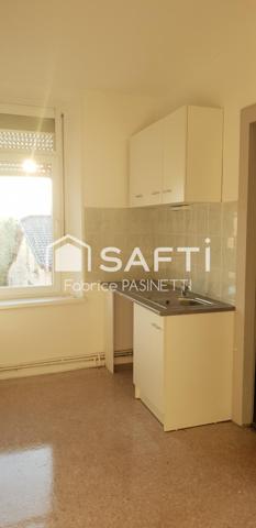 Immeuble :3 logements loués + 1 à créer Idéal investisseur A saisir