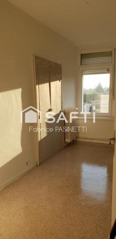 Immeuble :3 logements loués + 1 à créer Idéal investisseur A saisir