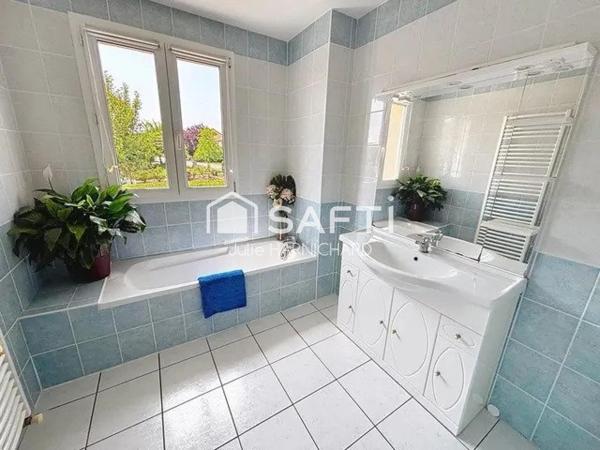 Maison 6 pièces mitoyenne