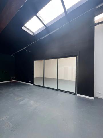Local d’activité 200m² avec double atelier et bureaux SAINT VIVIEN - La Rochelle (17)