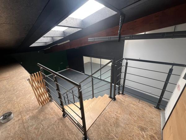 Local d’activité 200m² avec double atelier et bureaux SAINT VIVIEN - La Rochelle (17)