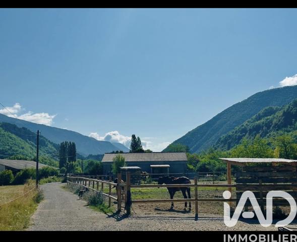 Maison à vendre 4 pièces 98,79 m² Entrevaux