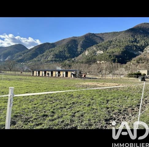 Maison à vendre 4 pièces 98,79 m² Entrevaux