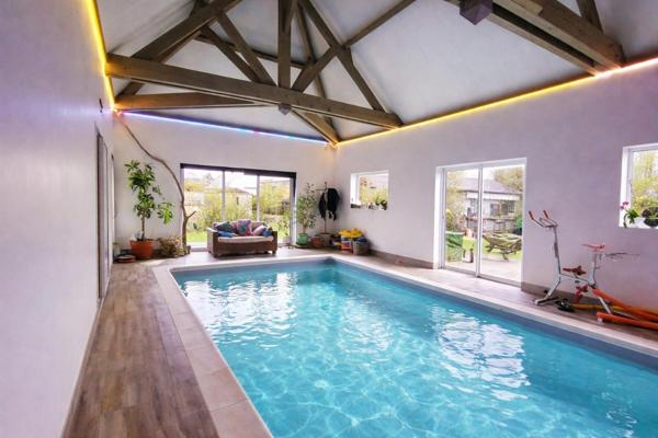 Maison BBC RT2012 - 200m², 5 chambres, piscine intérieure chauffée