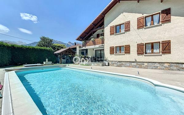 Maison à vendre    6 pièces •  Albertville