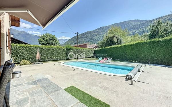 Maison à vendre    6 pièces •  Albertville