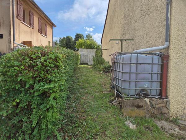 Maison individuelle à vendre à Salles-Curan dans l'Aveyron (12410), ref : JUERY   
Les sapinettes