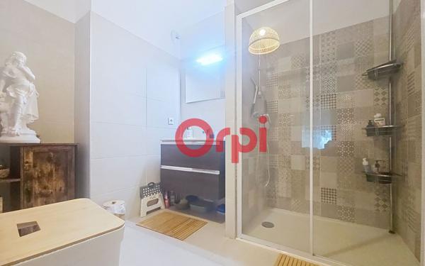 Appartement à vendre    2 pièces • 65 m2 Lunel