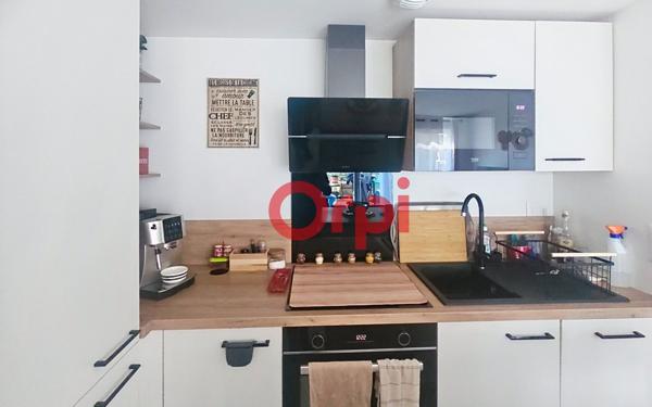 Appartement à vendre    2 pièces • 65 m2 Lunel