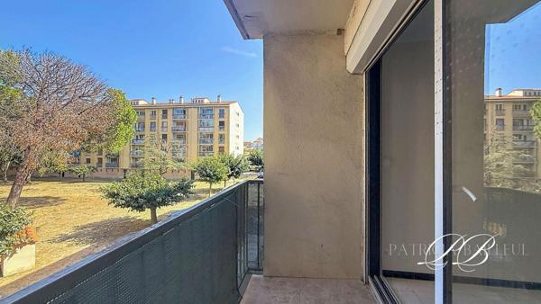 Appartement   3 pièce(s) 65 m2 avec garage et cave