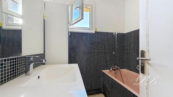 Appartement   3 pièce(s) 65 m2 avec garage et cave